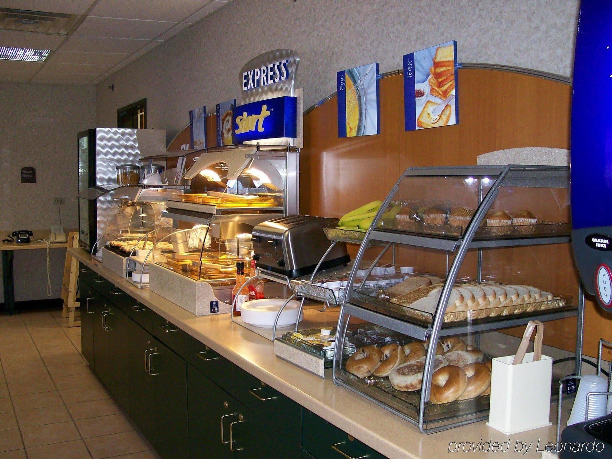 Holiday Inn Express & Suites Alliance By Ihg Kültér fotó